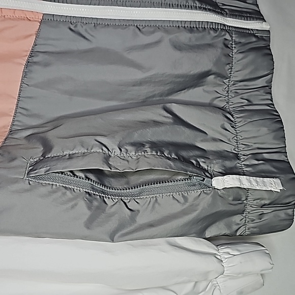 COLUMBIA ▪︎ WOMEN'S WINDBREAKER ▪︎ SIZE M - Picture 9 of 10